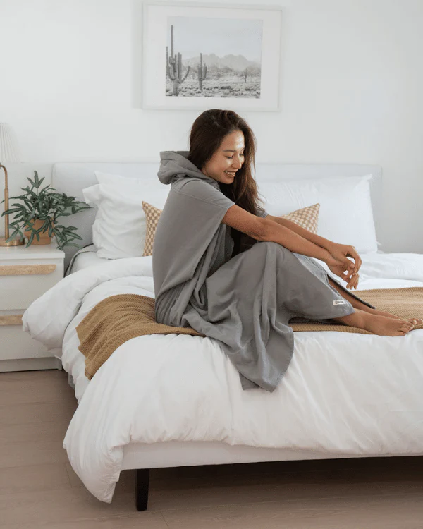 Terra Hooded Poncho Grey - Image 11